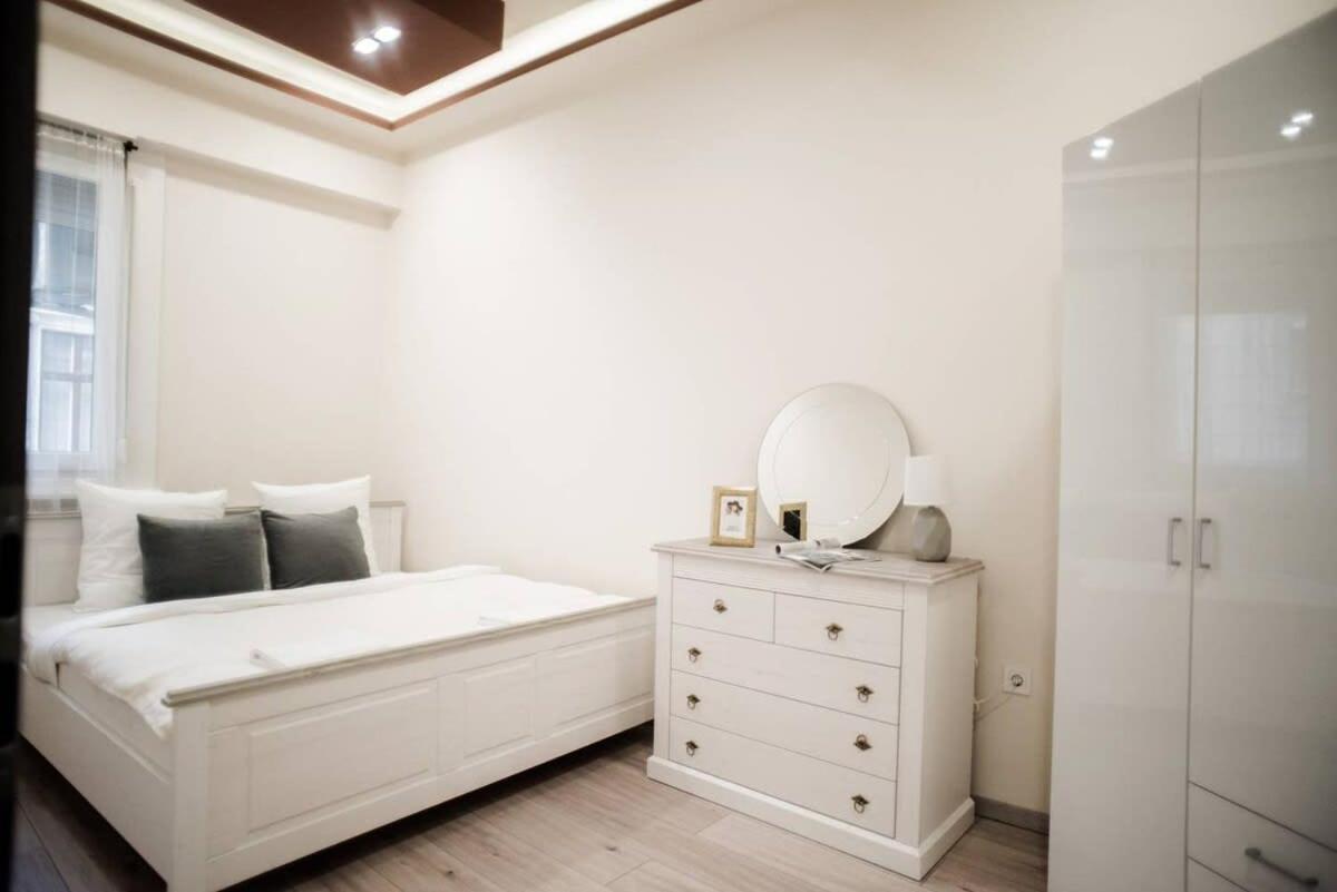 New Luxury Apartment In The Center With A/C Βουδαπέστη Εξωτερικό φωτογραφία